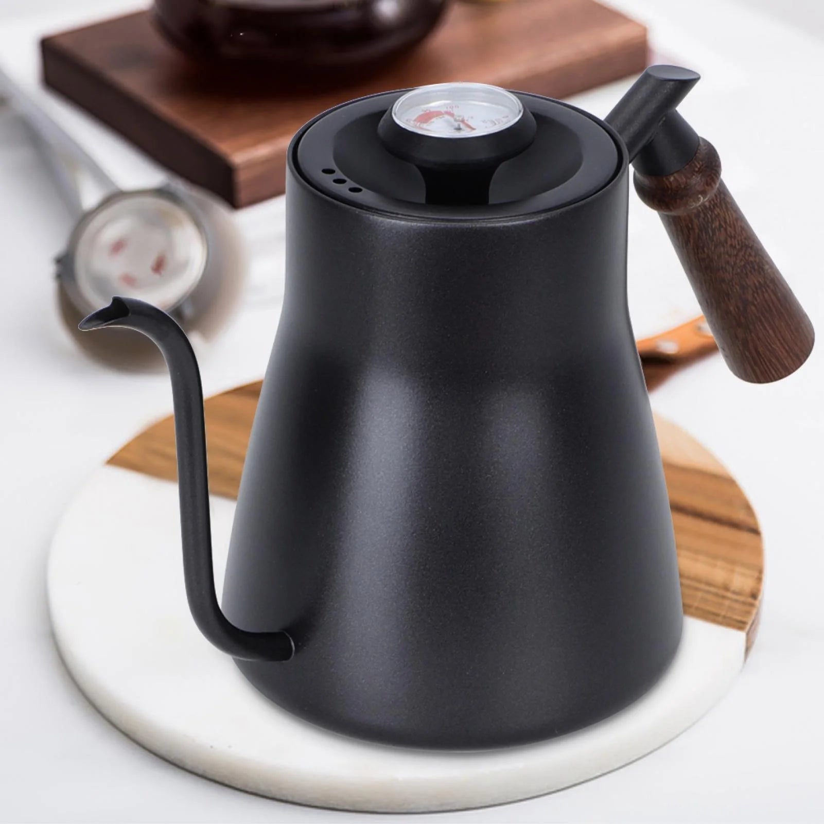 Coffee Pot with Wooden Handle and Thermometer E592