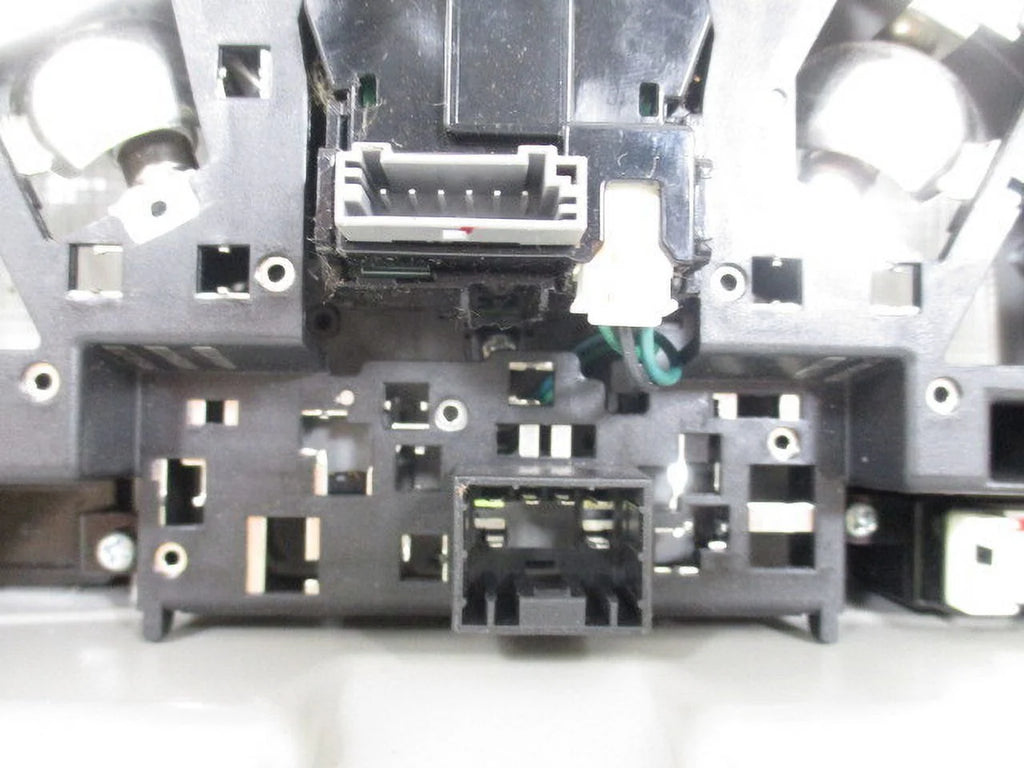 Pre-Owned Hyundai Santa Fe Overhead Sunroof Console C56021