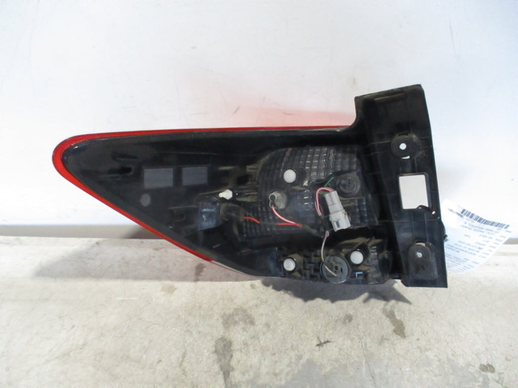 Pre-Owned 2017 Subaru Impreza Passenger RH Tail Light Lamp U2294