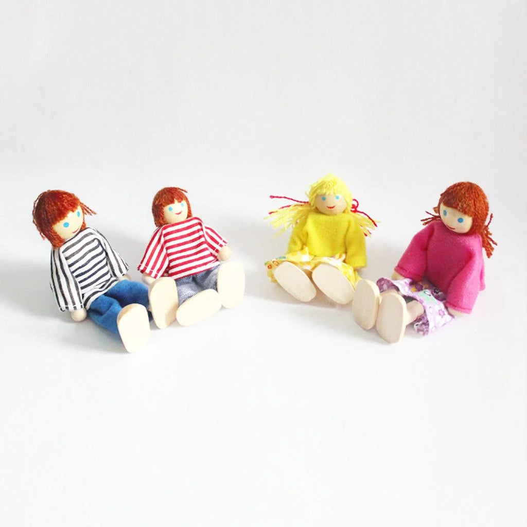 Wooden Doll Family Pretend Play Figures W8589