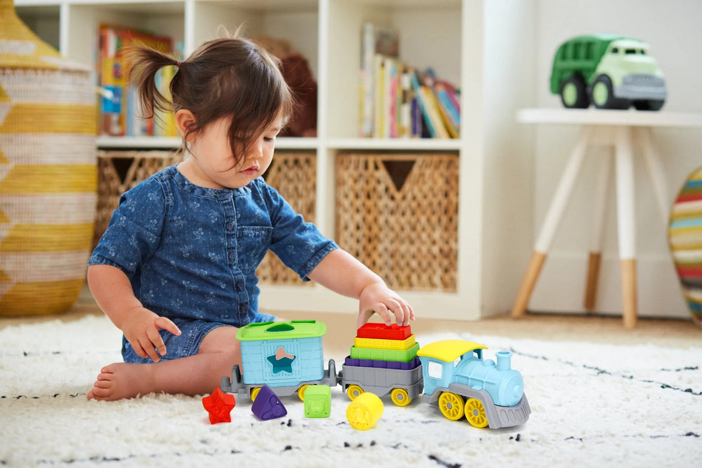 Green Toys Stack and Sort Train, 12 Piece Vehicle Playset Z742