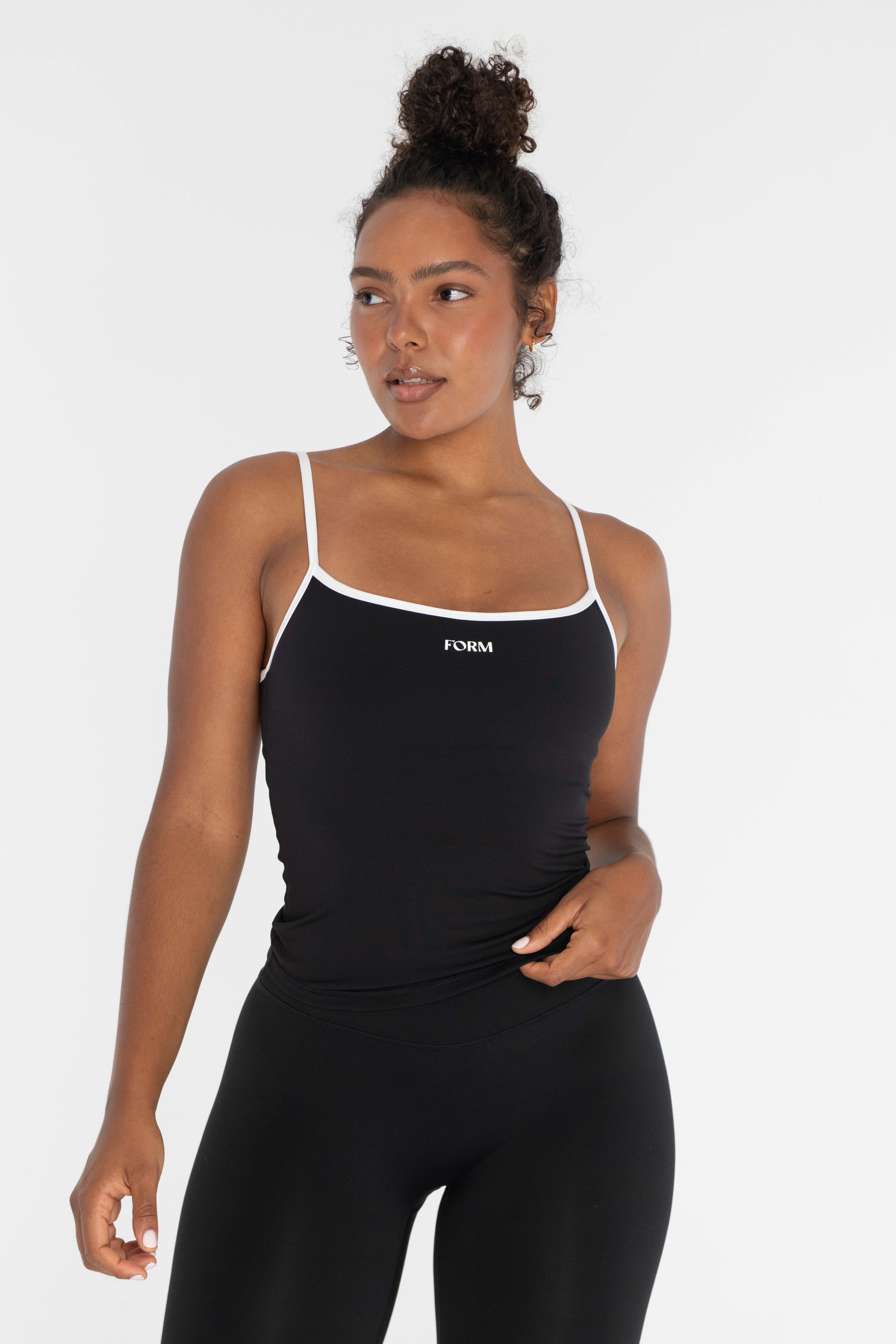 FORM Cami - Black/White