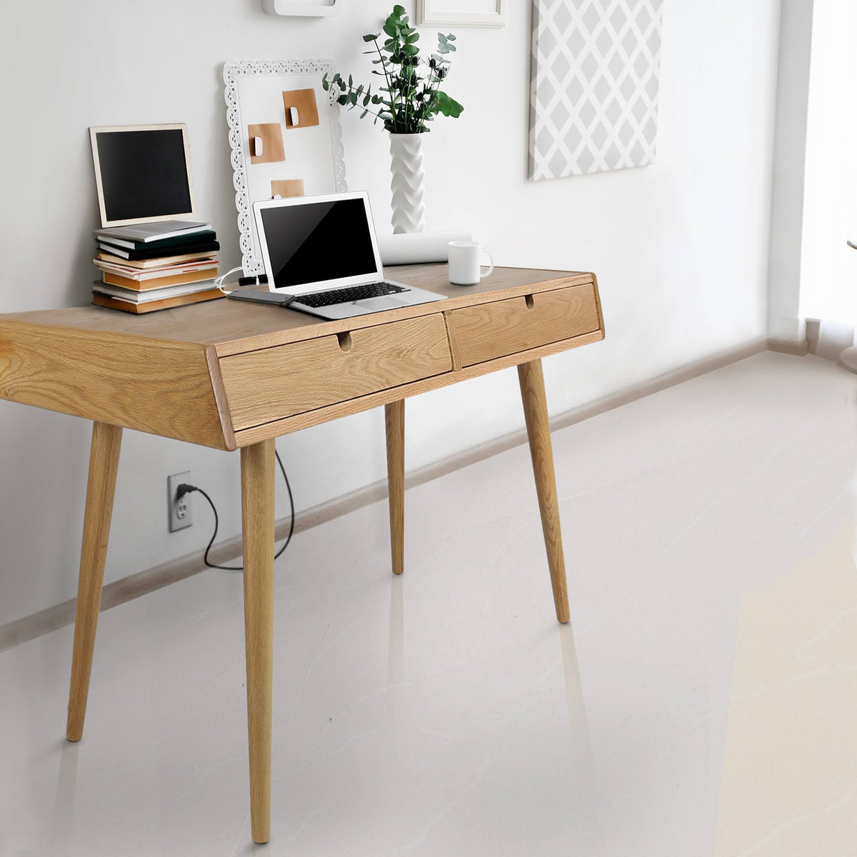 Solid American Oak Desk with USB Ports I191980