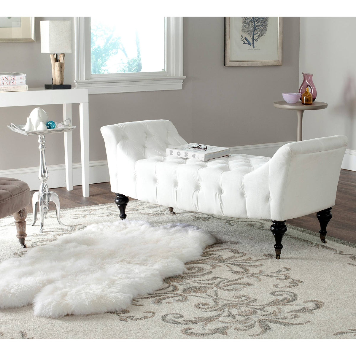 White Tufted Bench P780391