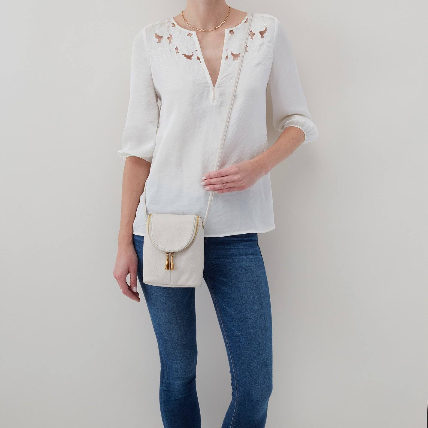 Powder White Crossbody Z815