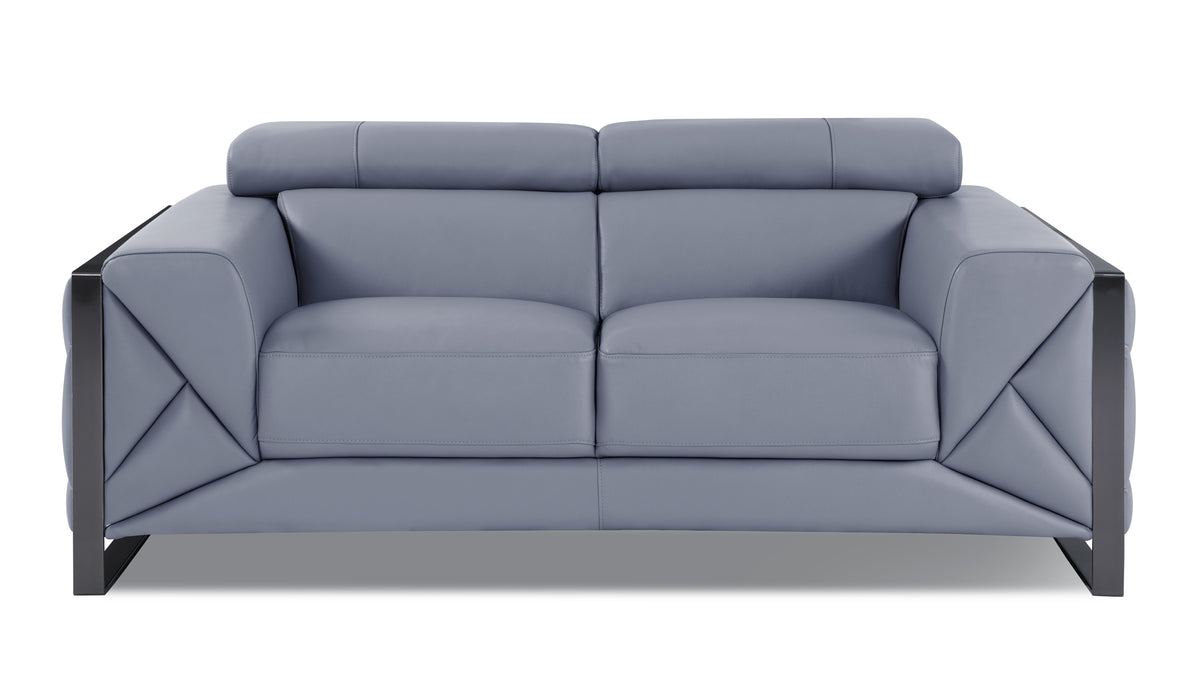 Italian Leather Loveseat Y26574
