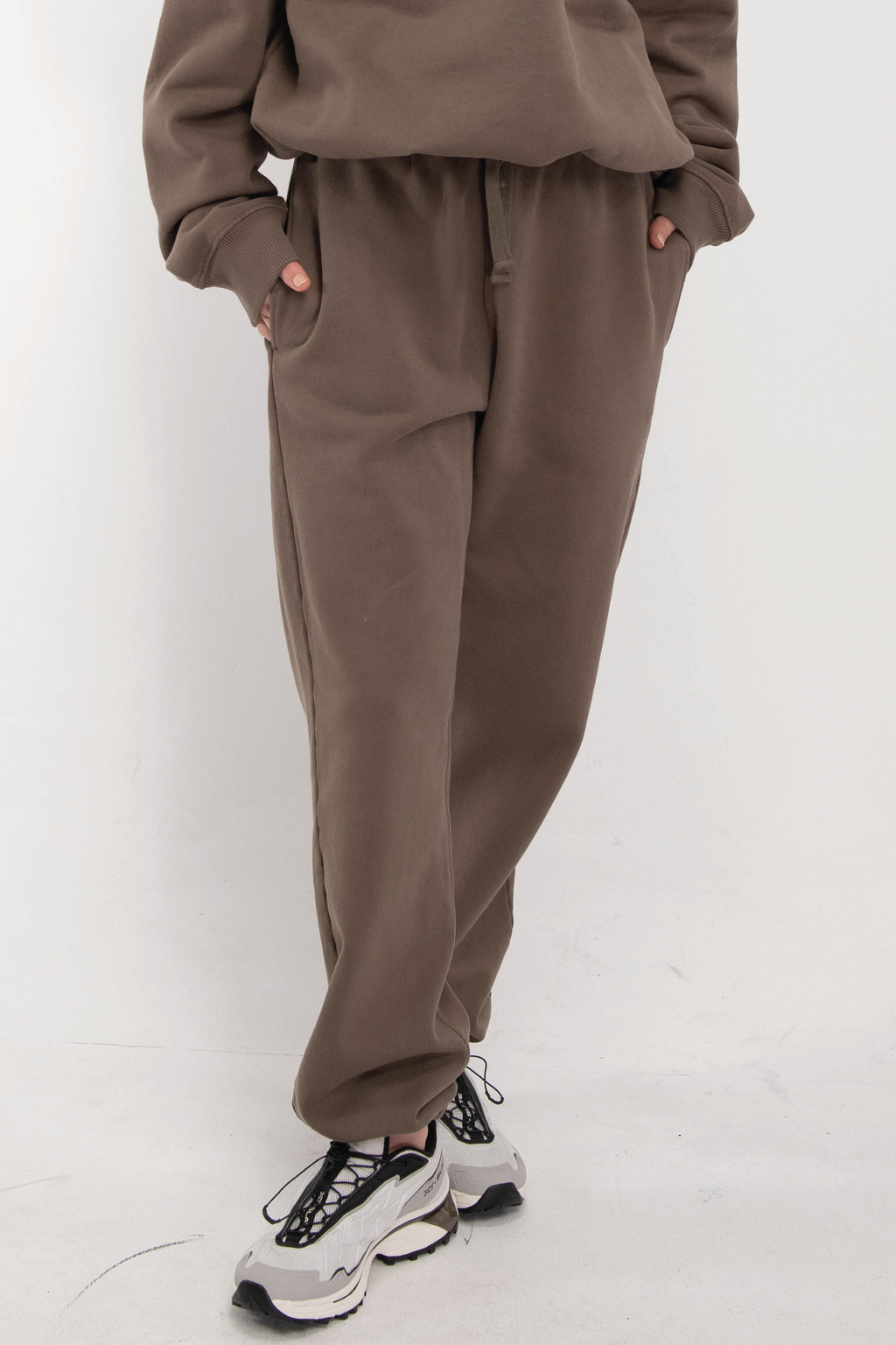 FORM Joggers - Walnut